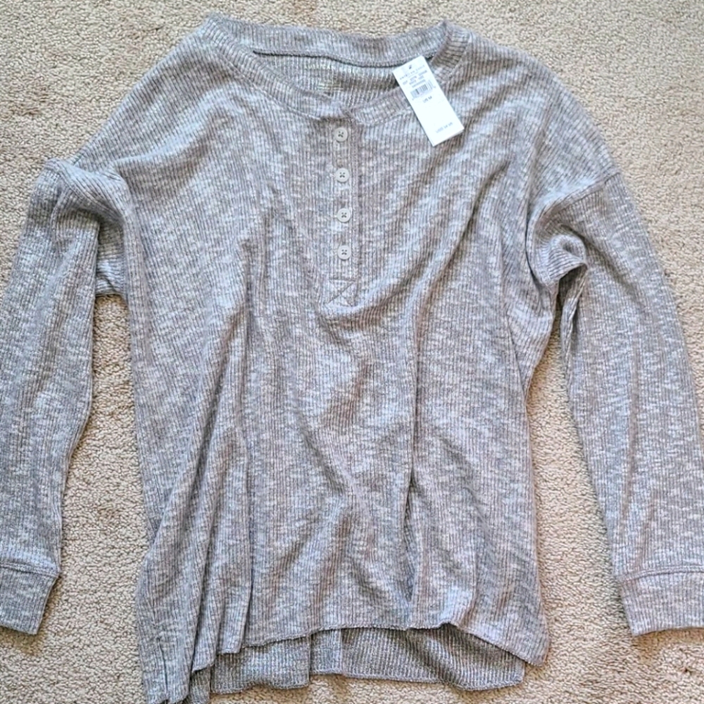 American Eagle long sleeve henley